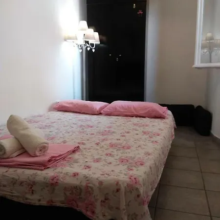 White Tower Studio Apartment *